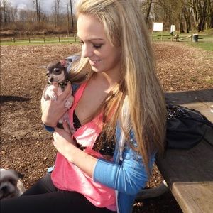 Meet your Posher, Anitak